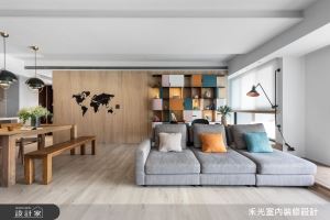 彩色書櫃斜屋頂，微調牆面綻放家的美好_視覺圖