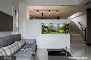 幾何線條遊走全屋，水族箱打造最大亮點！_視覺圖