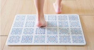 超真實開箱評測！台產珪藻土地墊大亂鬥，價差 2 倍值得嗎？ 3 個不可不知的珪藻土保養 TIPS_視覺圖