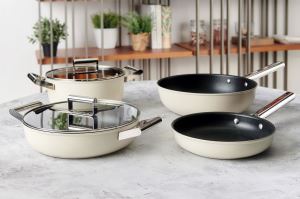 時尚不敗顏值力！經典復古 Smeg 彩色陶瓷不沾鍋，烹煮廚房裡的幸福儀式感！_視覺圖