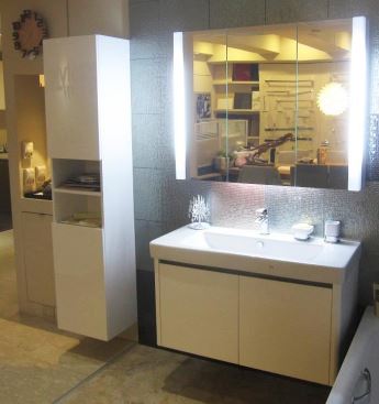 好時代衛浴-HOUSESTYLE-三門鏡櫃加T5燈管-HOUSESTYLE-三門鏡櫃加T5燈管,好時代衛浴,浴櫃