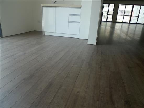 Robina 羅賓地板-SG-O118RC 鋸切橡木(窄版)-SG-O118RC 鋸切橡木(窄版),Robina 羅賓地板,超耐磨木地板