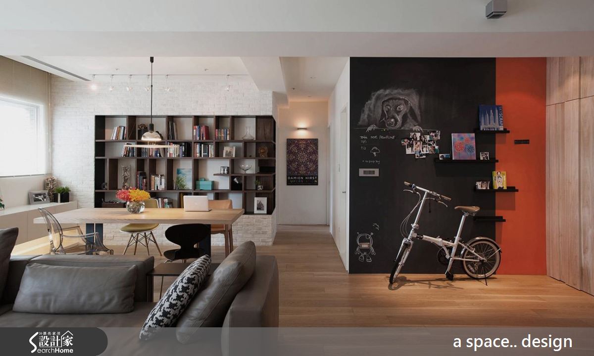 客廳：黑板牆重現紐約塗鴉街景！延續屋主旅居海外記憶